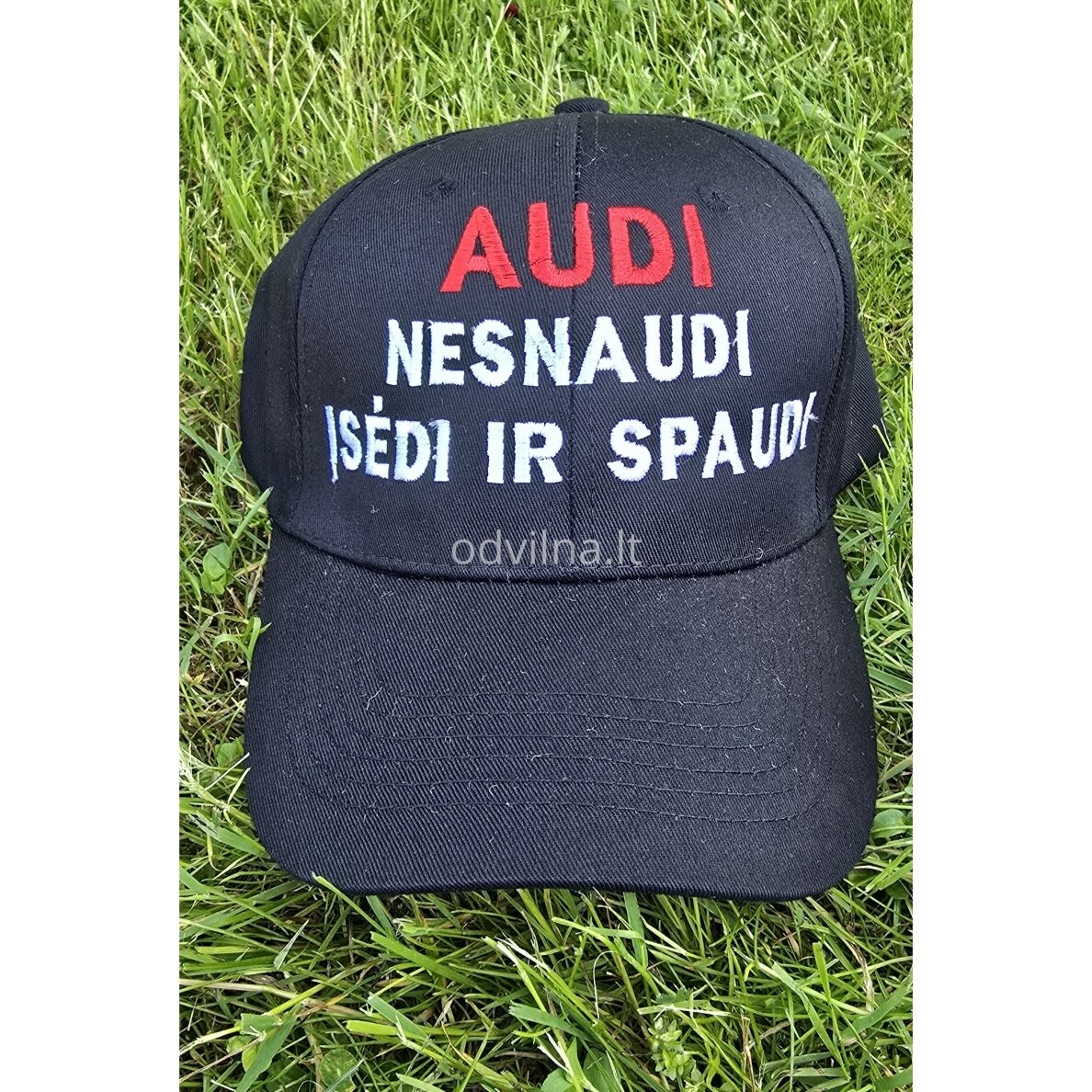 Kepurė ,,Audi nesnaudi įsėdi ir spaudi'' Kepurė ,,Audi nesnaudi įsėdi ir spaudi''