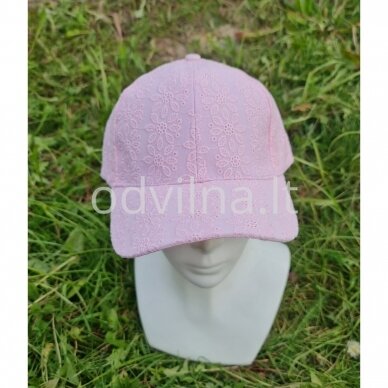 Moteriška kepurė