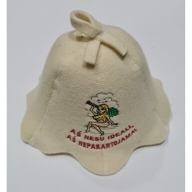 Pirties kepurė ,,Aš nesu ideali, aš nepakartojama''