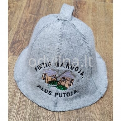 Pirties kepurė ,,Pirtis garuoja, alus putoja'' Pirties kepurė ,,Pirtis garuoja, alus putoja''